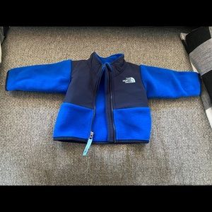 North Face NWOT infant 0-3 months